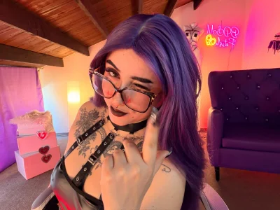 LilithDark666 Hot & Irresistible Foto 3