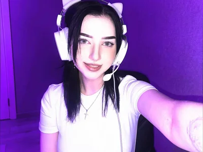 FaviolaHurl at this moment I'm wet 🥵🥵 Pic 6