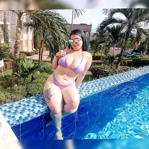 Hada_dracanae In the pool Bilde 5