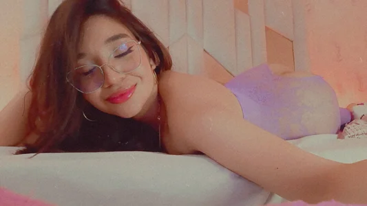 MARIANA_TAY1 Lila💜 Foto 2