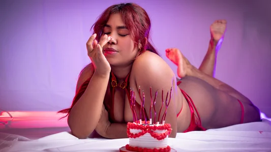 Lizzie_Williams_ Happy birthday to me 🩷 Pic 4