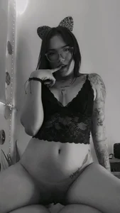 Yaumiko I wish and pleasure  2টি ছবি