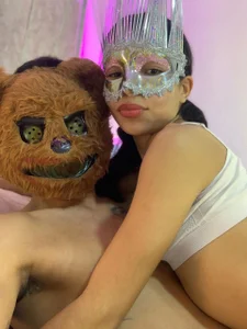 Krazycouple69 Public - {count, plural, one {תמונה אחת} two {שתי תמונות} many {# תמונות} other {# תמונות}}