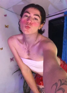 Koral_10 hello again 🙈🙊 Pic 3