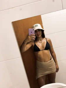 Brenda_Mooree Public Gambar 3