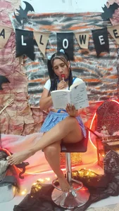 SHARICK_GRECO A HALLOWEN STUDENT  3. fénykép