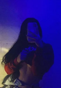 LylaLee111の🥵With My Phone🥵の 3枚の写真