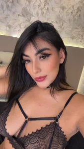 saraycollins Too hot to handle 🌡️🔥 Pic 2