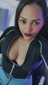 Give me a kiss od Danna_Ramiirez  2 snímek