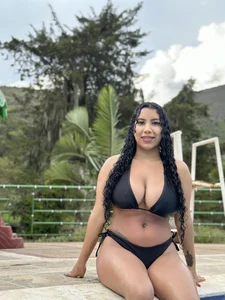 serena_willow In the pool Foto 6