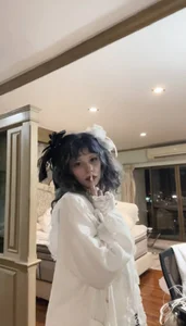 Askalissa blue hair Pic