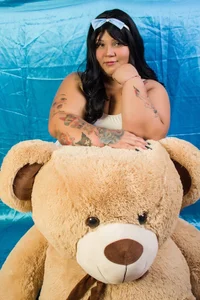 Evaverse_95 Me with a big bear 💗 Billede 2