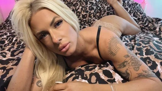 blondiluvsanal Public  4টি ছবি