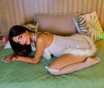 Charlott__18Feel me baby 💚 Bild