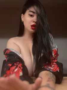 Zdjęcia sandra_eleson bright red lipstick and a kimono:  4