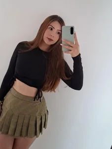 Heraa-Piett How about my outfit? slika