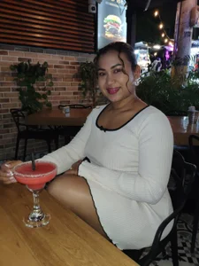 veronica_b07 I like to go to restaurants and nightclubs in dress and heels but without panties. Billede 3