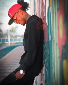 AaronCruz_ Public Foto