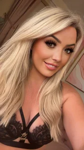 Me de Lola_Lovexxxx  3 photos