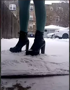 AmazonianMistress 🦶🏾🦶🏾Worship Mistress Size 12 Feet♥️♥️♥️ Pic