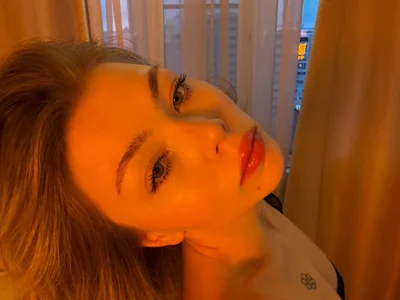 Aliceimhorny me and my heart Εικόνα