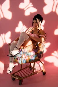 Cutie_Riley 💋 Elegance never goes out of style Pic 2