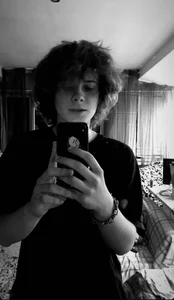 cooperfuzzeのPublicの 2枚の写真