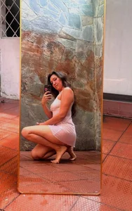 Scaarlett_Fox_ YOUR FAVORITE MILF Foto 2