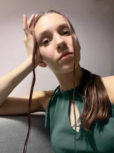 PetraHambelton Jade glow 💚 Pic 5