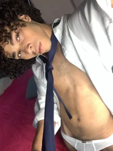 seven7xis Public Poză 2