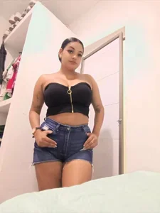 Public od Ashley_Ebony__  3 snímek