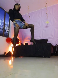 NicolleDiamonds_cg 😊Mondays also have magic, you just need a smile to discover it😊 Pic 4