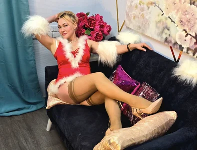 RubyReeves Public Foto 2