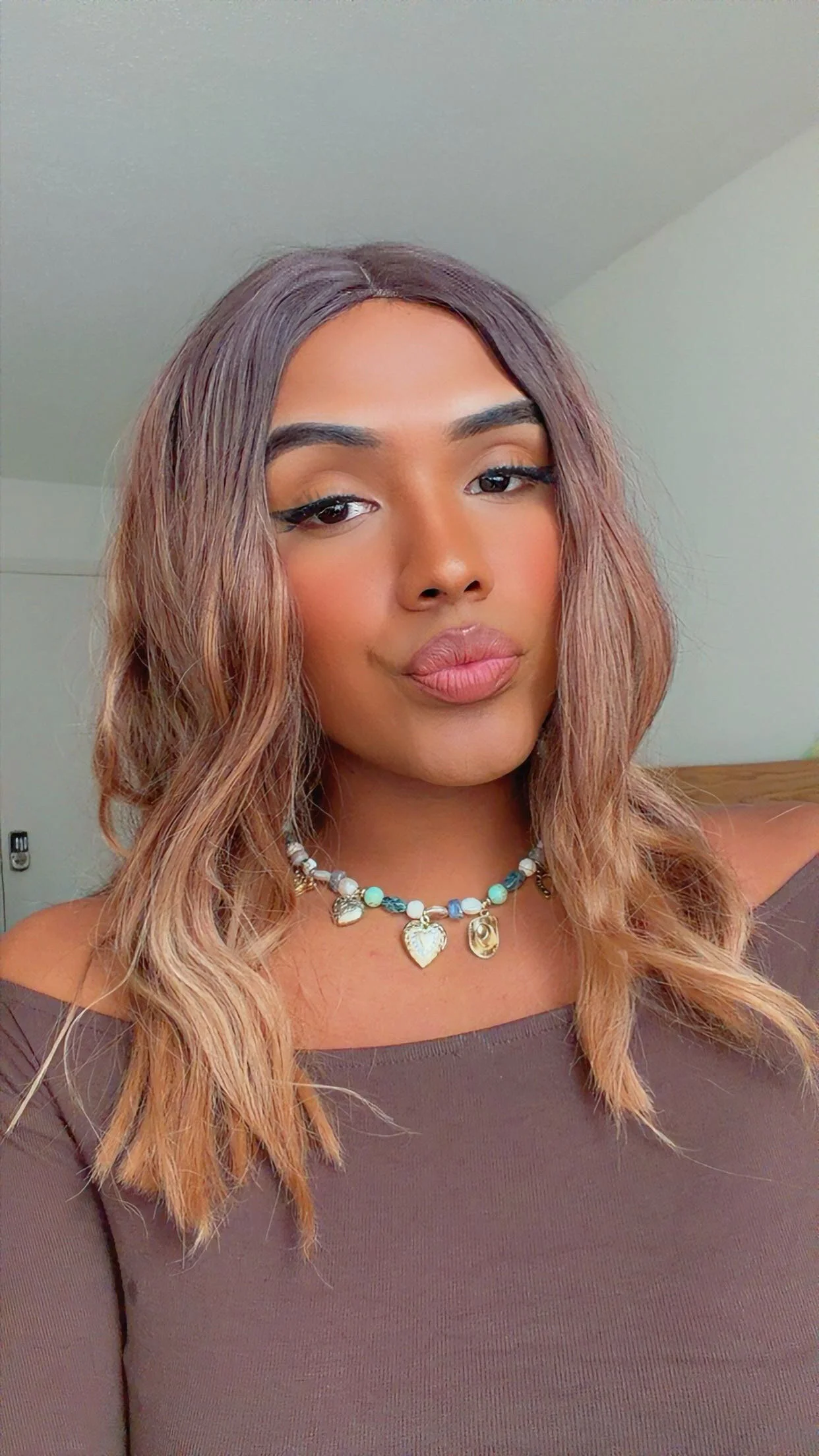 Queenashleygomez Public টি ছবি