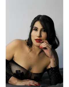 amelie_collins hello slika 5