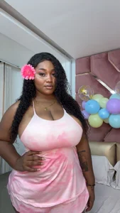 😈 de Charlotte-Wright Foto 3