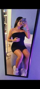 IsabellaRousset Public Pic 5