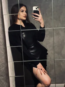 SolLocy Sweetie under protection ☺️💚😝 Immagine  5