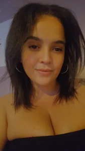 Busty-BrielleXX Public Gambar 3