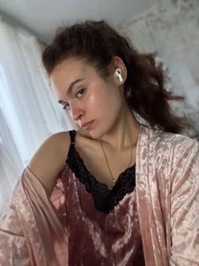 DelindaToste me Pic 4