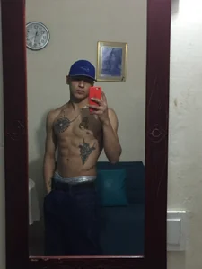 thomasjones_ 🔥😏  3. fénykép