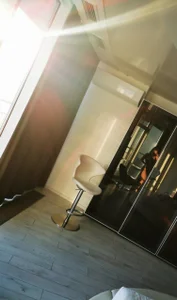 HotTiffani the lady in home Pic