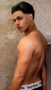 Marco_delux Just got out of the shower and my skin is still warm... Wearing nothing but this tiny towel 🚿😳 Immagine  8