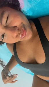 alissbaker: Sexygril for you bb! ( 2 фото)