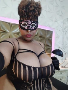 shhh nobody knows who I am od DakotaSexShow  2 snímek