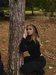 SIlviaBeytのPhotoshoot 🖤の 2枚の写真