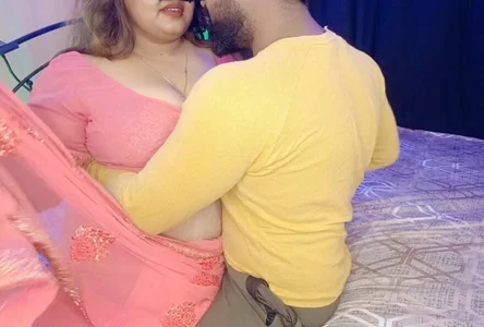 Aafreen_senn Newly Married wife n Husband friend Kuva