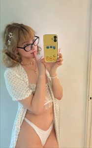 Only_April Public Pic