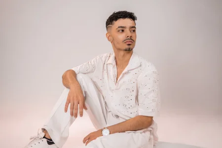 Timothe_EvansのBetween Clouds and Charm 🤍の 2枚の写真