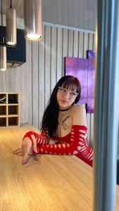 Ellie_Dueen Sin in Red 🔥 Pic 2